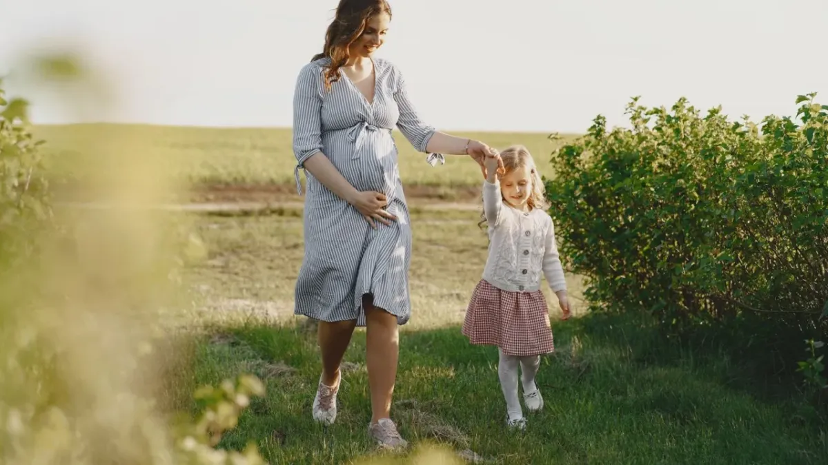 Szülés beindítása természetesen: málnalevél tea, séta, és ami tényleg számít