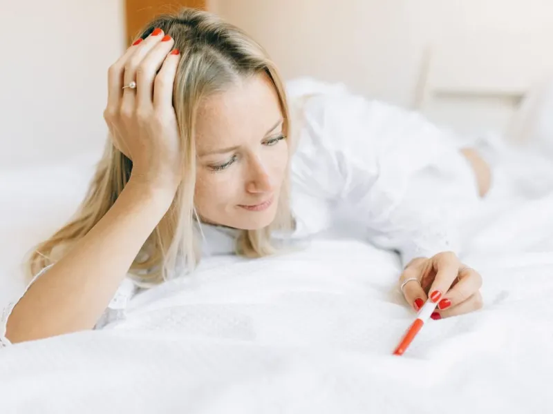 Korai terhesség teszt: mikor mutat már, és mikor hazudik még
