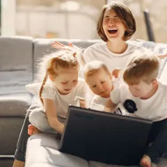 Rossz anya vagyok? Amikor a bűntudat hangosabb a józan észnél